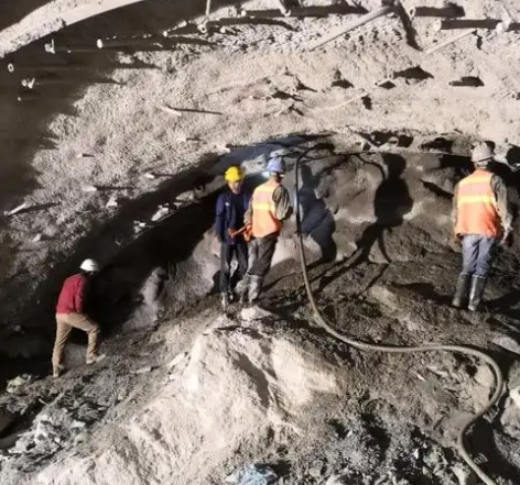 普兰店拱顶带模注浆料的施工流程及注意事项